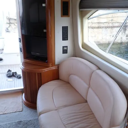 Botel La Gavina Boat Barcelona