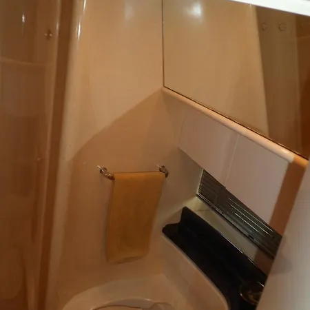 Hotel na wodzie La Gavina Boat *